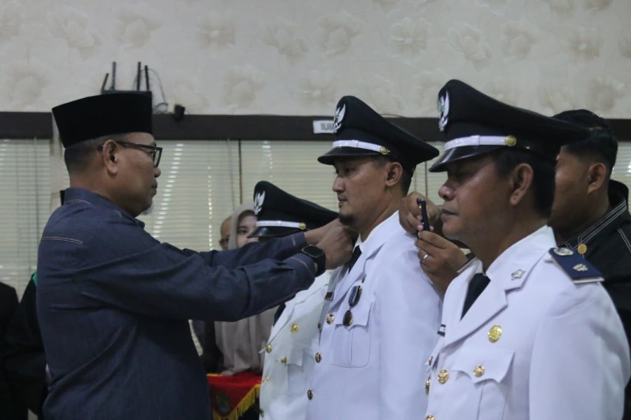 Bupati Inhil Lantik 19 Pejabat Administrator dan Pengawas