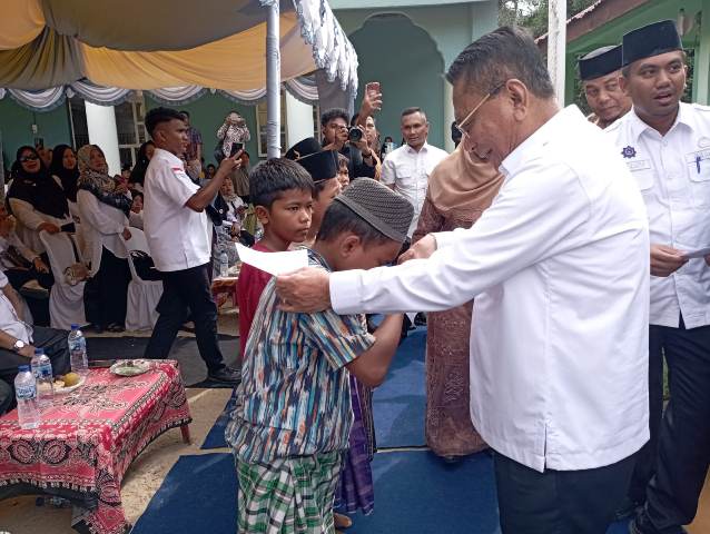 Bupati Rokan Hilir Kunjungi Ampaian Rotan, Jalan Lintas Tiga Kecamatan Akan Dibangun