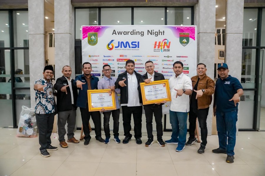 Ketua JMSI Inhu Hotli Maruli Sirait Dinobatkan sebagai Tokoh Bisnis dan Advokasi Terbaik Daerah