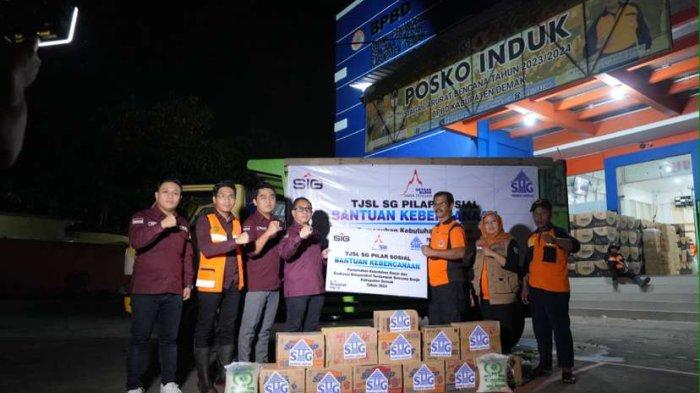 Semen Gresik dan BPBD Pekalongan Salurkan Bantuan Logistik untuk Korban Bencana Alam di Kabupaten Pekalongan