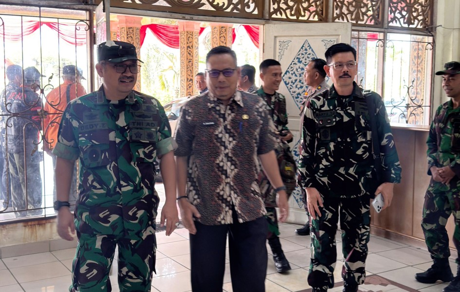 Perkuat Sinergi Pencegahan Karhutla, Sekda Pelalawan Terima Kunjungan Tim Mabes TNI AD
