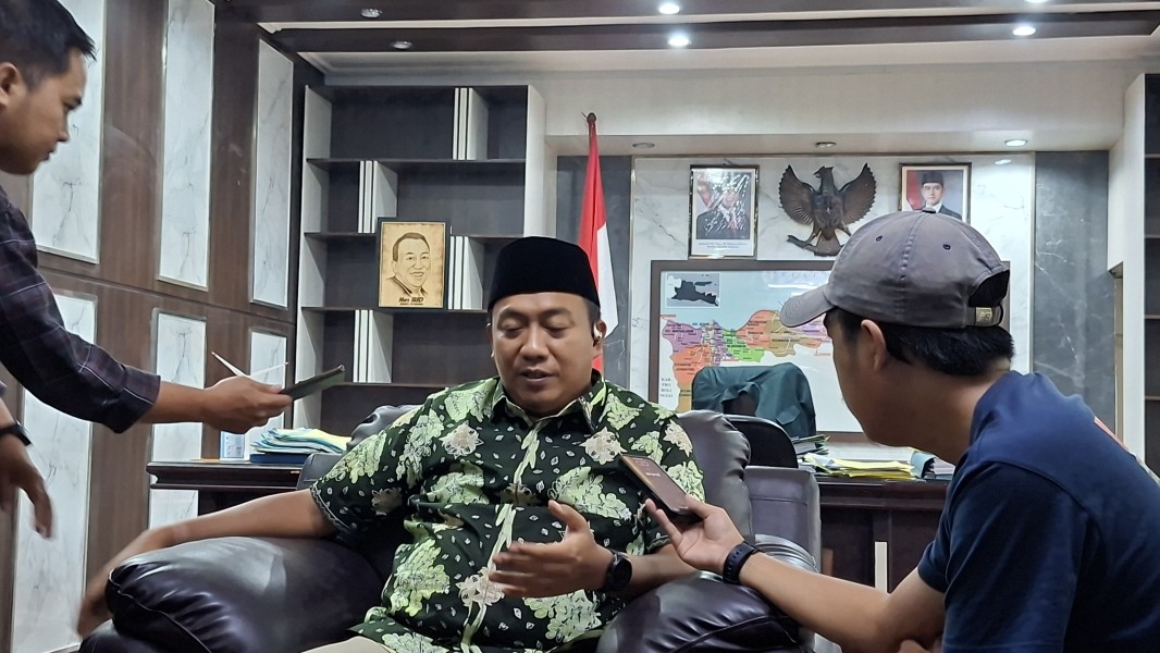 Ketimbang Bendera One Piece, Bupati Situbondo Prioritaskan Merah Putih
