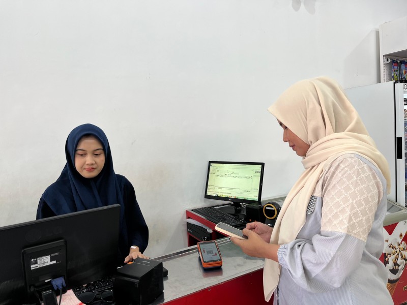 BRI BO Genteng Catat 3.483 Merchant QRIS, Transaksi Toko ATK Capai Rp20 Juta Per Bulan