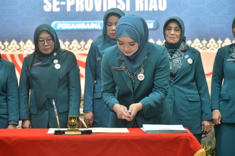 Bupati dan Wakil Bupati Pelalawan Hadiri Pelantikan Ketua TP PKK Kabupaten/Kota se Riau