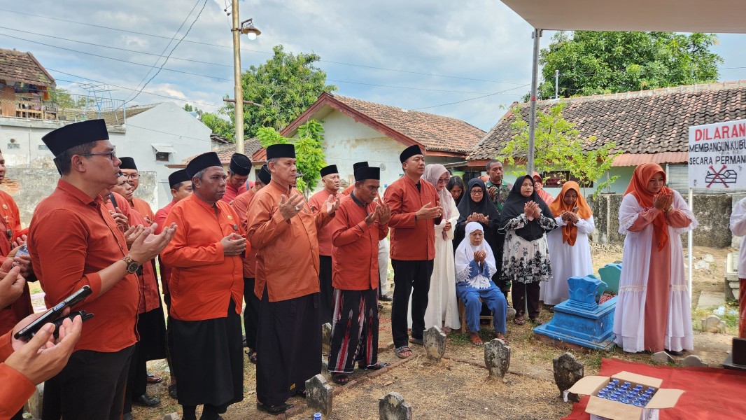 Jelang Harjakasi, Mas Rio Siapkan Perbaikan Makam Bupati Pertama Situbondo