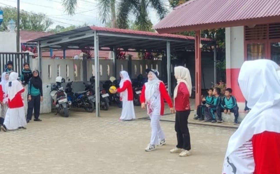 Sportivitas dan Silaturahmi Jadi Pemenang di Laga Voli Persahabatan SDN 021 Pasir Kemilu dan SDN 005 Sungai Raya