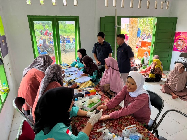 EMP Peduli Sehat Hadir di Langgam, Ratusan Warga Dapat Layanan Kesehatan Gratis