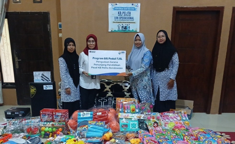 BRI Bondowoso Hadir Dukung Pendidikan Anak Desa Melalui Bantuan Sarana Belajar untuk PAUD KB Pelita
