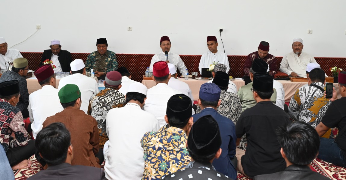 Jejaring Ponpes dan Mubaligh Riau Ikuti Langkah UAS Menangkan Abdul Wahid-SF Hariyanto