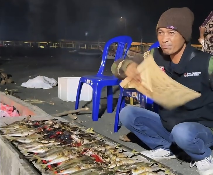 Gerakan Gemar Makan Ikan di Jangkar, 1.200 Ikan Disantap Warga Situbondo