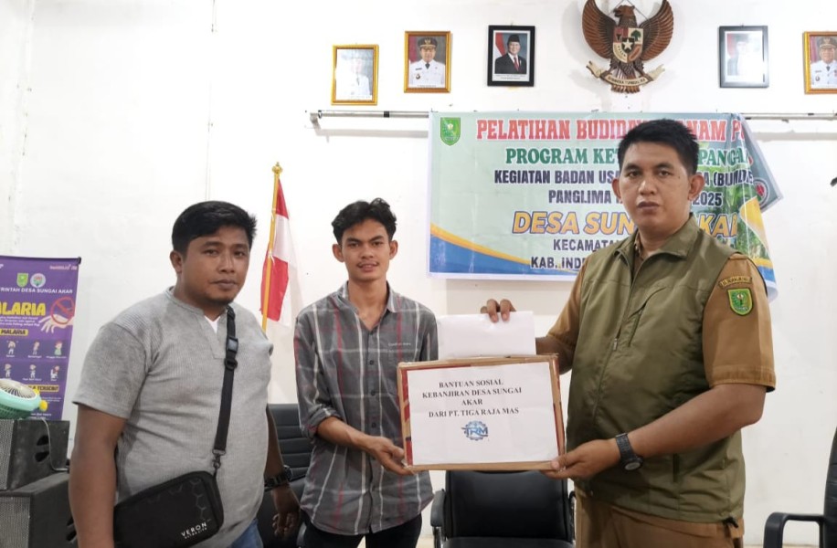 PT Tiga Raja Mas KSO Agrinas Hadir Bantu Warga Sungai Akar yang Terdampak Banjir