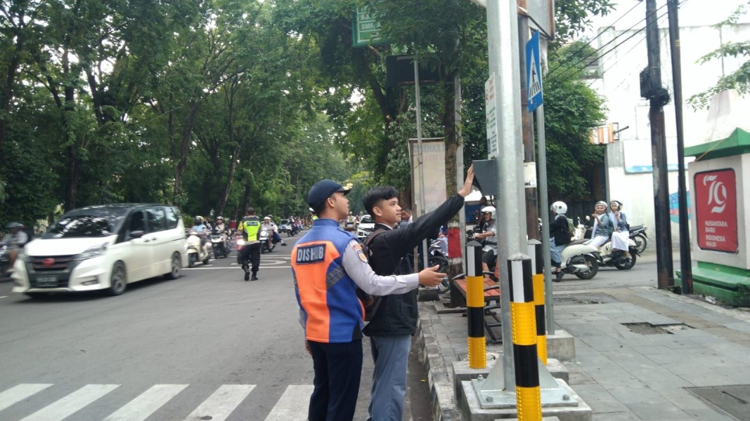 Beroperasi Tapi Bermasalah: Lampu Penyeberangan di Depan SMAN 1 Purwodadi Mengalami Kendala, Apa Penyebabnya?