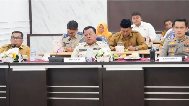 Pemkab Kuansing Bahas Regulasi Izin Pertambangan Rakyat Bersama Pemprov dan Polda Riau