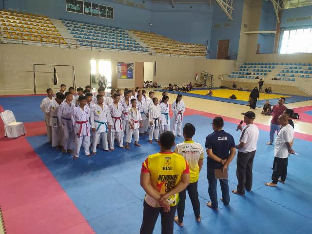 Jelang Kejurnas Bandung, FORKI Riau Matangkan Persiapan Atlet