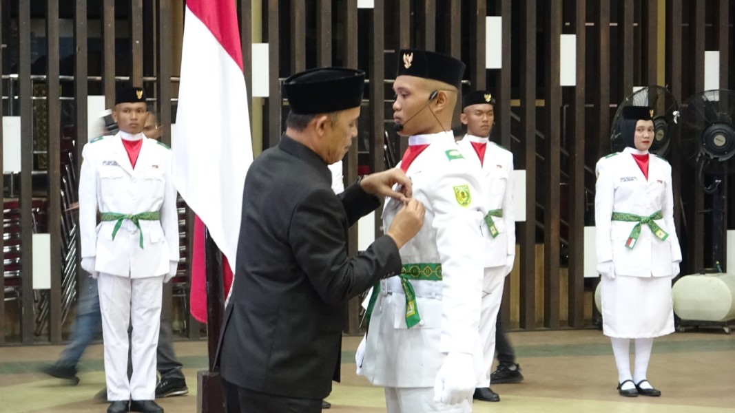 Kukuhkan Paskibraka, Bupati Inhil: Semoga Upacara HUT RI ke-80 Berjalan Lancar