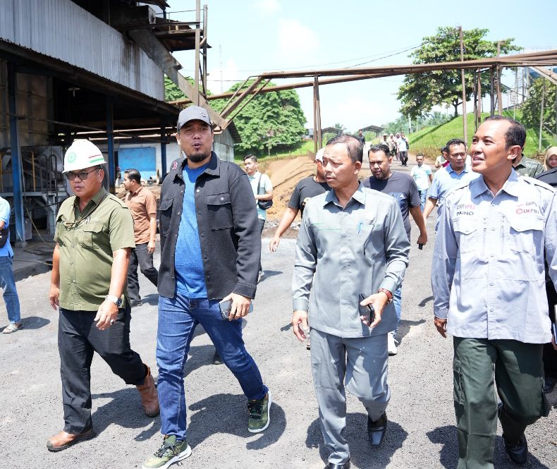Dugaan Limbah PKS PT NHR Cemari Sungai Kerampal, Bupati Inhu Lakukan Peninjauan