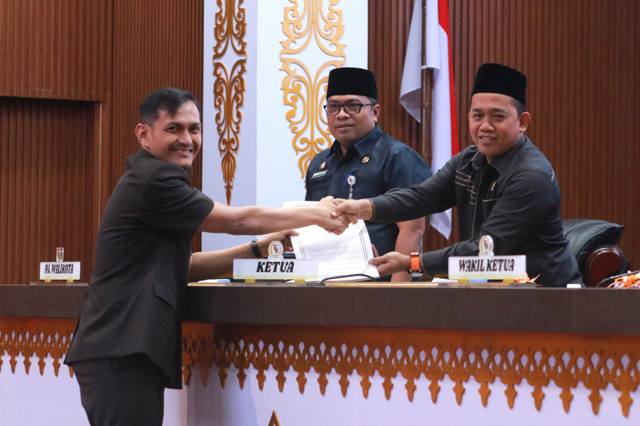 Pemko Pekanbaru Terima Laporan Hasil Reses Anggota DPRD