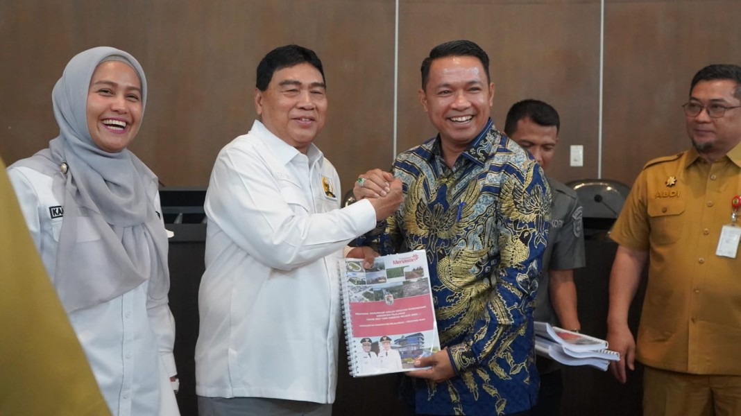 Hadiri Peluncuran Forum DPR RI Dapil Riau, Wabup Husni Tamrin Berharap Program Pusat Lebih Maksimal ke Pelalawan