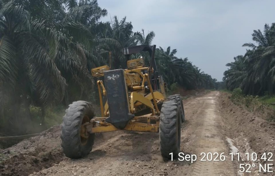 PT PAS Mitra Agrinas Tingkatkan Infrastruktur Jalan, Produksi TBS dan Mobilitas Warga Jadi Perhatian