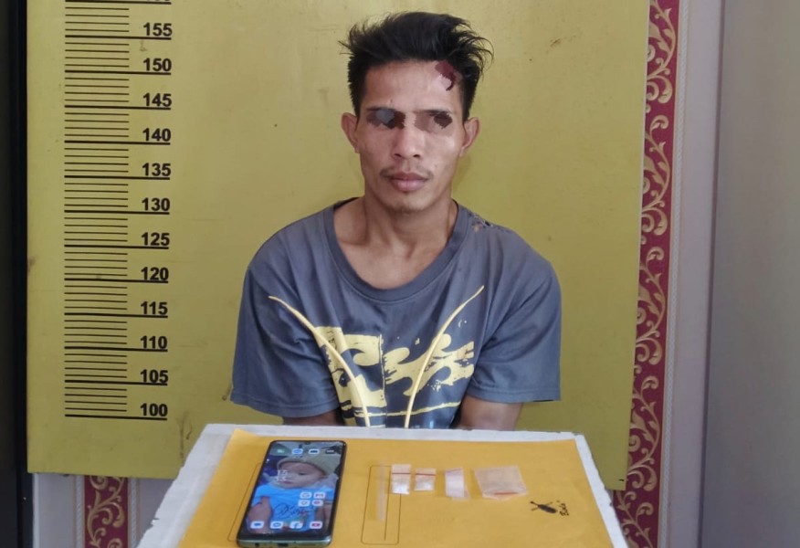 Duduk Tenang di Pasar, AZ Tak Berkutik Saat Tim Opsnal Menemukan Dua Paket Sabu