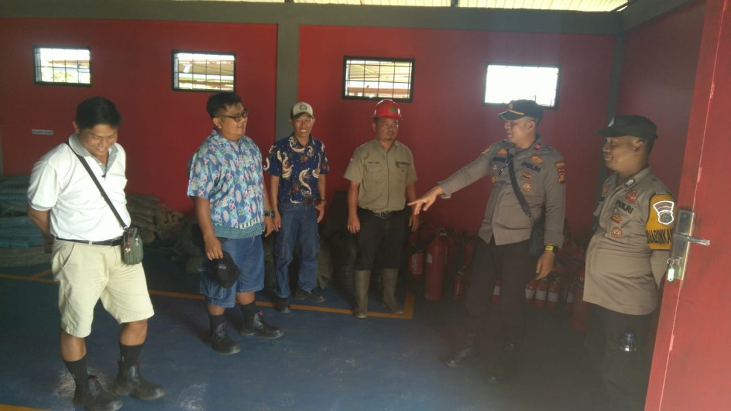 Tim Polsek Pelangiran Pantau Fasilitas Pencegahan Kebakaran PT. Guntung Idaman Nusa