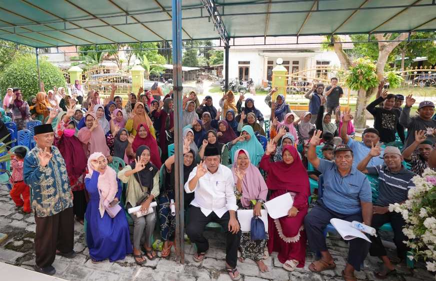Antusiasme Warga Pangkalan Pisang Sambut Kedatangan Calon Bupati Siak Alfedri