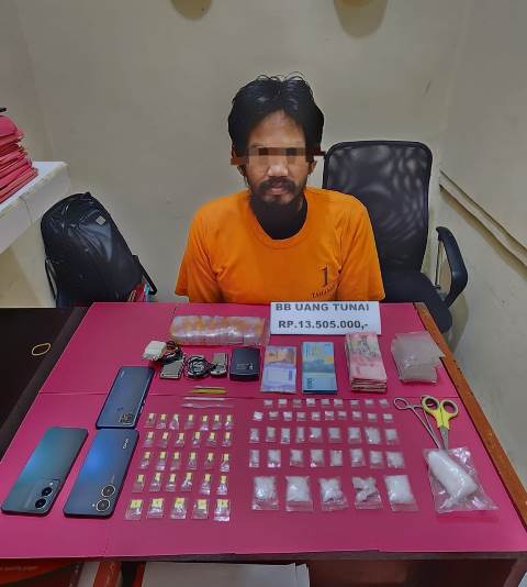 Polsek Keritang Ungkap Peredaran Narkoba, Sita 96,7 Gram Shabu dan 35 Butir Ekstasi