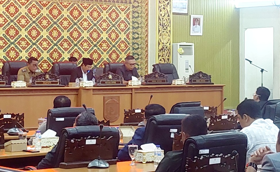 DPRD Pelalawan Gelar Rapat Paripurna Jawaban Pemerintah Atas Pandangan Fraksi Tiga Ranperda