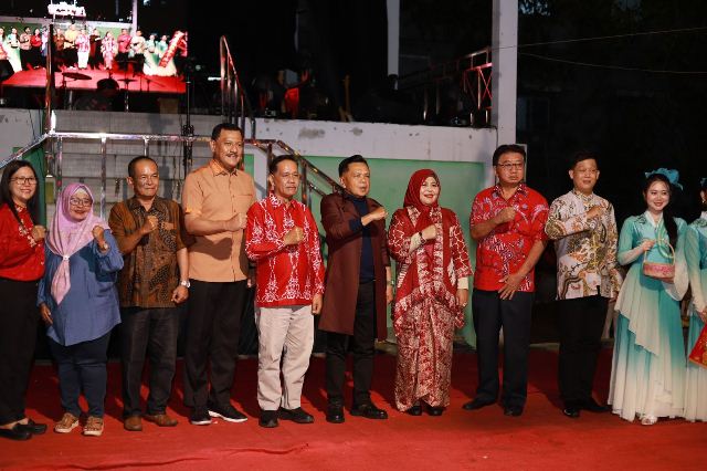 Plt. Bupati Kepulauan Meranti Resmi Membuka Meranti Night Carnival 2025