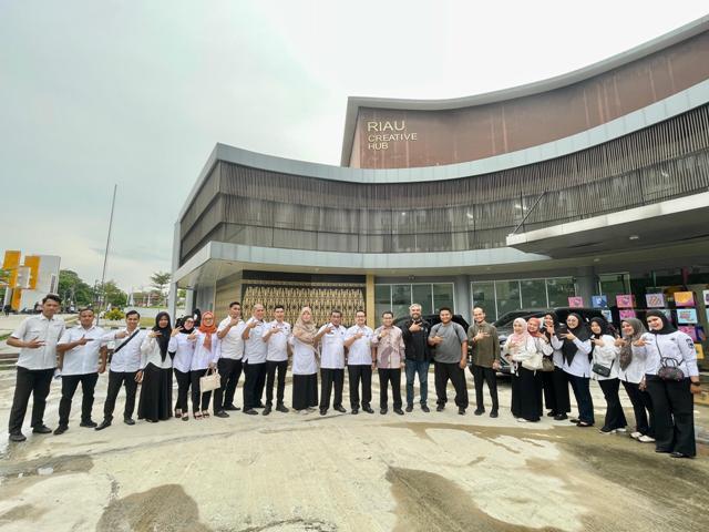 Hendry Munief Kunjungi PLUT UMKM dan Riau Creative Hub, Temukan Sejumlah Kendala Terima Usulan