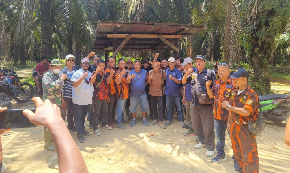 Tokoh Adat Durian Cacar Dukung Pengelolaan Kebun Agrinas dan Peluang Kerja Masyarakat
