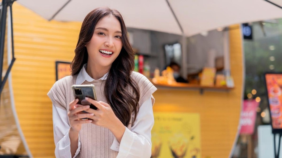 Review Bank Jago vs Line Bank: Mana yang Paling Bagus