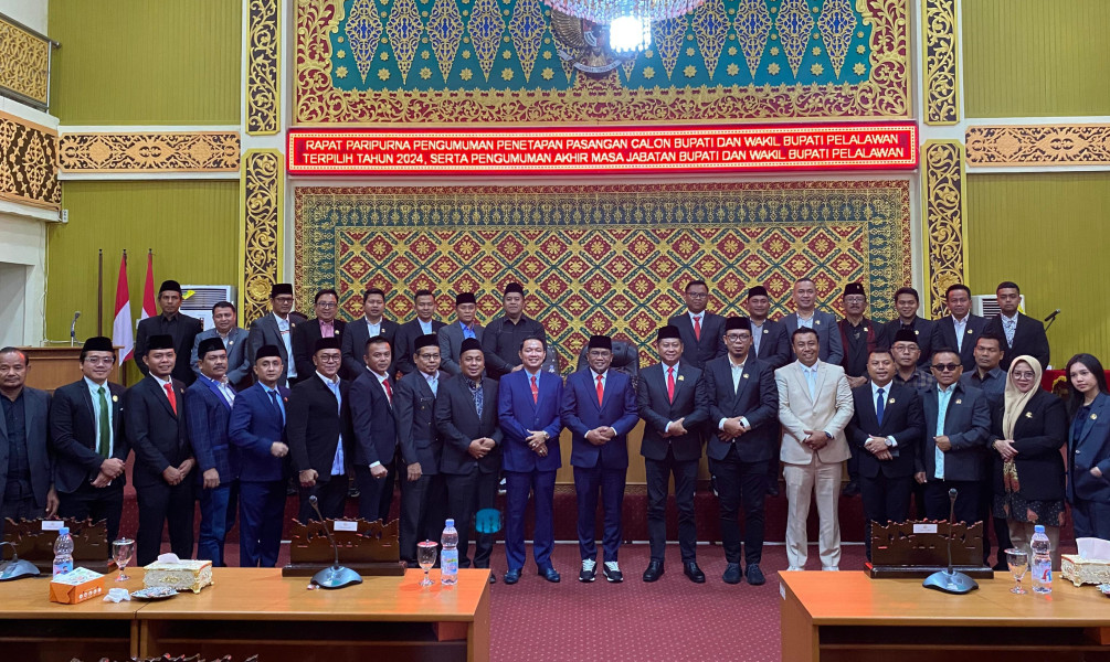 DPRD Pelalawan Gelar Paripurna Penetapan Zukri-Husni Tamrin Sebagai Bupati Dan Wakil Bupati Terpilih