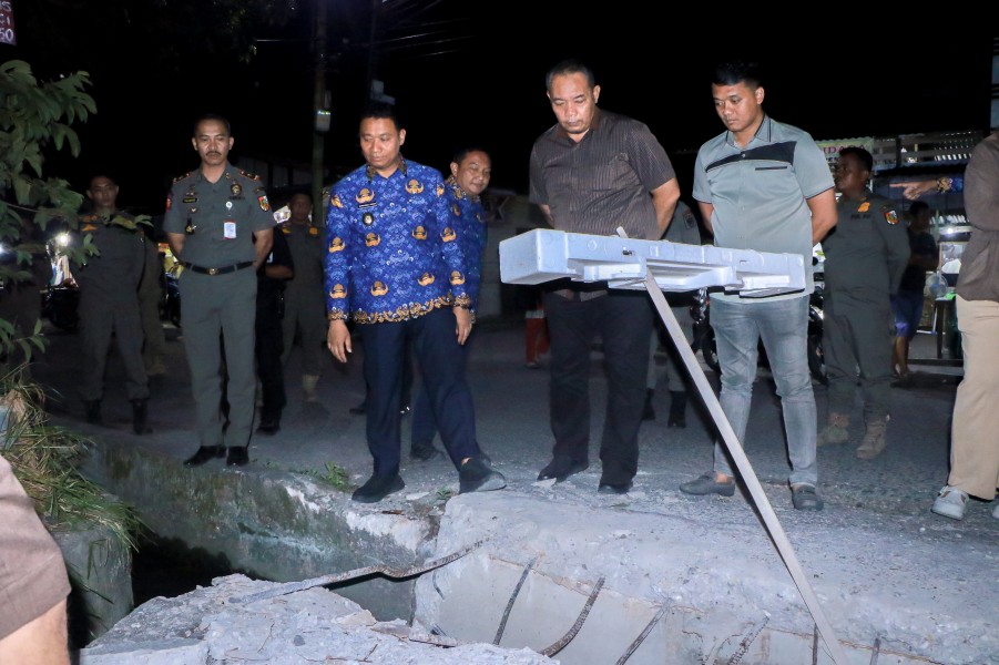 Wawako Tinjau Lokasi Pengrusakan Jembatan Drainase, Kontraktor Janji Perbaiki
