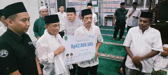 Bupati Rohil H Bistamam Hadiri Peringatan Nuzulul Quran 1446 H di Kecamatan Rimba Melintang
