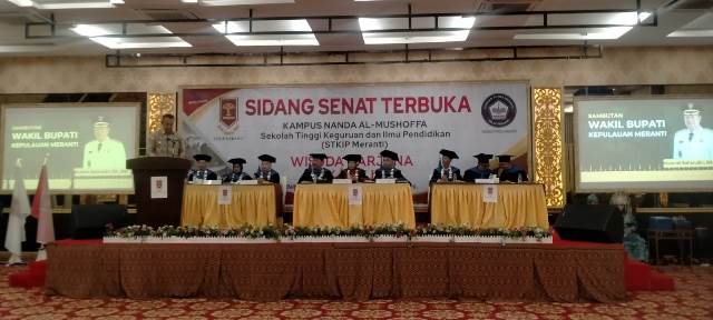 Sidang Senat Terbuka STKIP Meranti Wisudakan 28 Mahasiswa Berpestasi