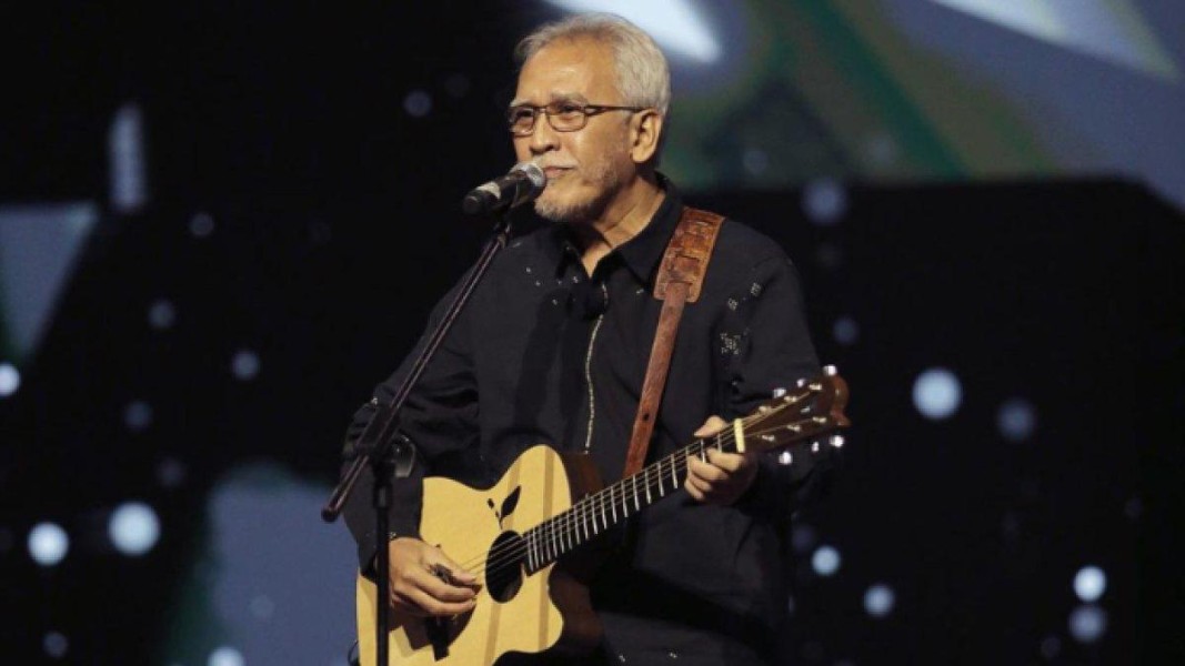 Iwan Fals: Dari Pengamen Jalanan Hingga Menjadi Legenda Musik Indonesia