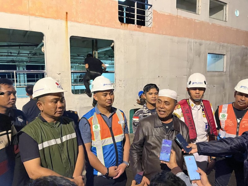 Kapal Roro Tiba di Parit 21 Tembilahan, Satu Janji Bupati Inhil Terwujud