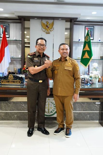 Gubernur Riau Abdul Wahid Silaturahmi ke Kejati, Bahas Optimalisasi Kinerja Pemerintah