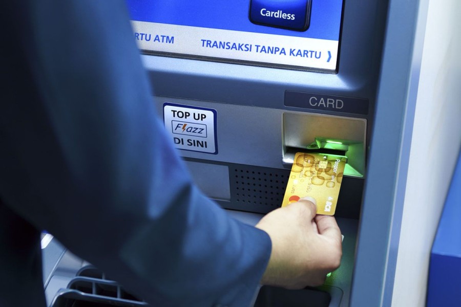 4 Cara Transfer Uang Lewat ATM BCA Terlengkap dan Termudah