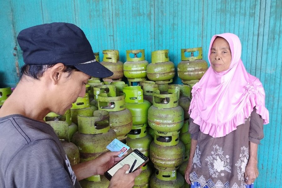 Warga Tetap Diwajibkan Bawa KTP Saat Membeli LPG 3 Kg di Pengecer: Langkah Pengawasan Distribusi yang Tepat