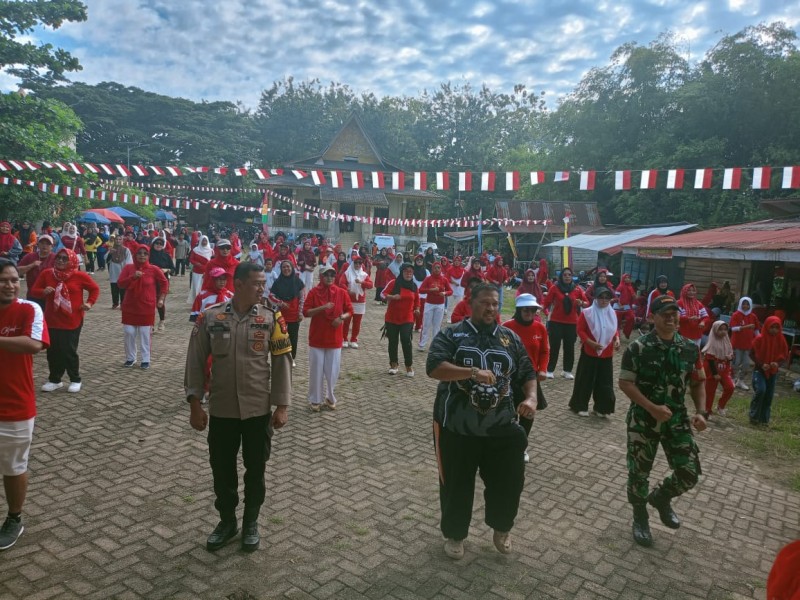 Suasana Meriah Warnai Peringatan Kemerdekaan RI ke-80 di Desa Kota Lama
