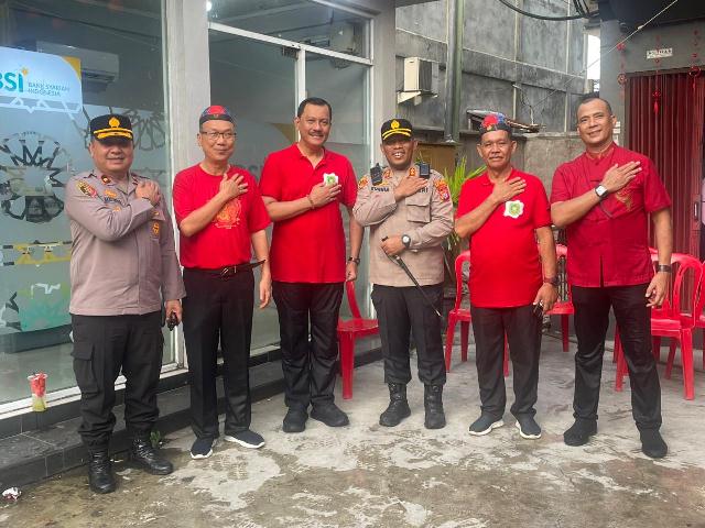 Polres Kep Meranti Hadiri Pelepasan dan Pembukaan Perang Air Selatpanjang