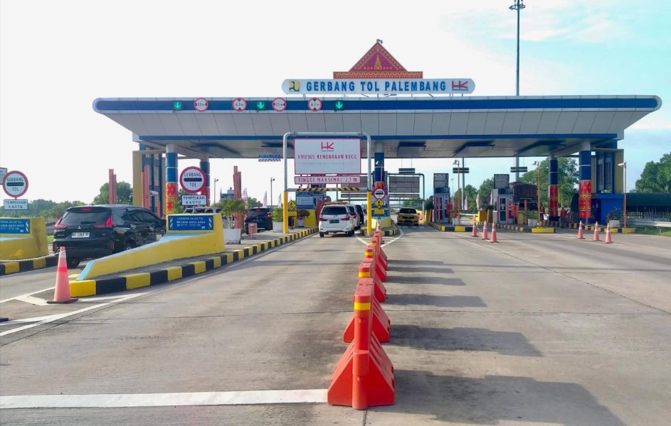 Update Volume Lalu Lintas Libur Nataru 2024/2025 di Tol Trans Sumatera oleh Hutama Karya - Periode 04 Januari