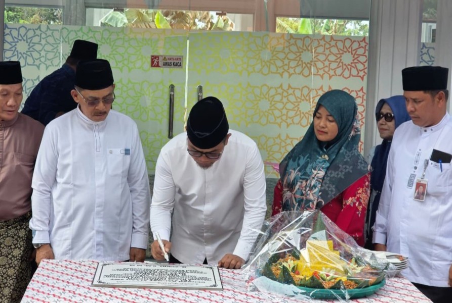 Alhamdulillah! Bupati Zukri Resmikan Masjid Hasan Fatimah Ali Rozikin di Terantang Manuk