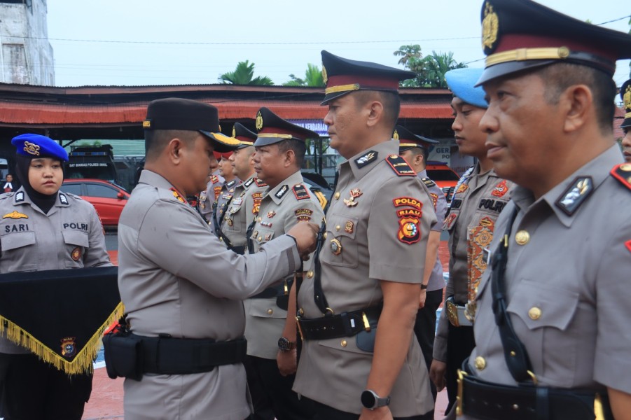 Sertijab Sejumlah Pejabat Utama dan Kapolsek Jajaran, Kapolres Inhil Tekankan Profesionalisme dan Pelayanan Presisi