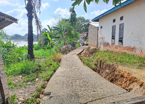 Pasir Kemilu Kritis! Abrasi Ancam Rumah Warga dan Rusakkan Infrastruktur Desa
