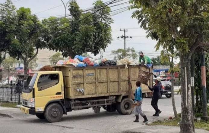 DLHK Desak Vendor Bangun Trans Depo