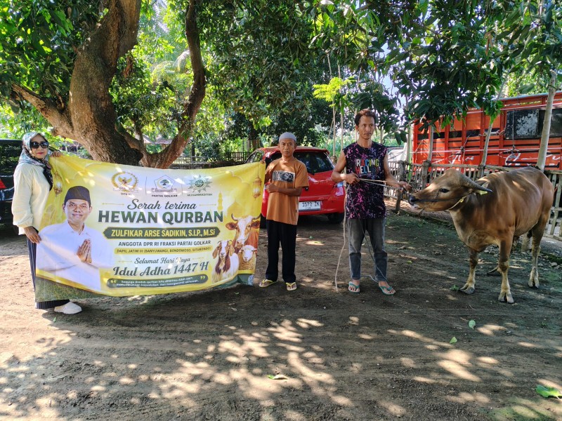 Iduladha 2026, Bang Zul Bagikan Kurban ke Relawan dan Ormas di Situbondo