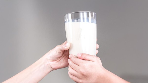 Impor Susu Indonesia Januari-November 2024 Mencapai Rp 12,85 Triliun, Didominasi Skim Milk